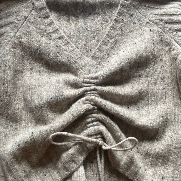 Steve Madden Top 🤍🤎 - Picture 2 of 2